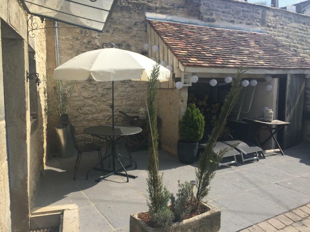 Le Gite Du Petit Lavoir Bèze Exterior foto